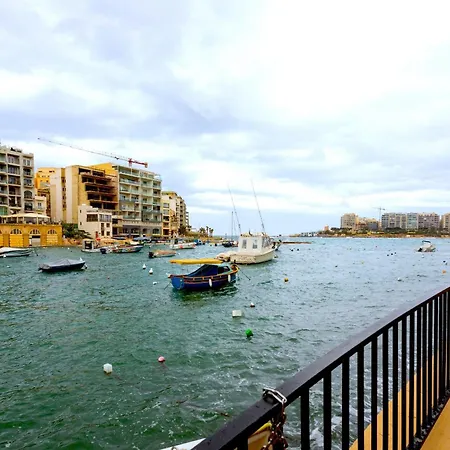 Bnbnova - Seafront 2br With Terrace 아파트 Saint Julian's