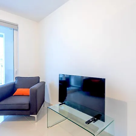 Bnbnova - Seafront 2br With Terrace