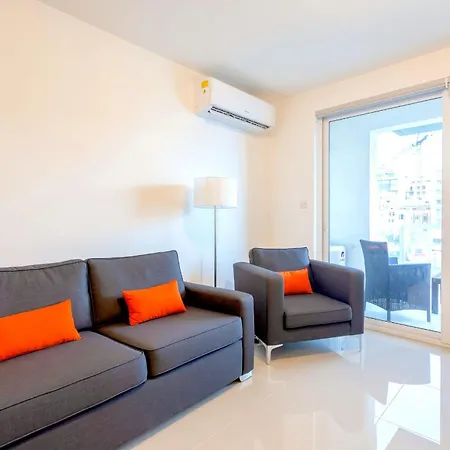 Bnbnova - Seafront 2br With Terrace Apartment