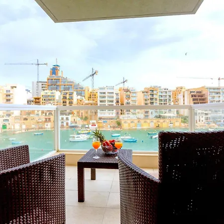 Bnbnova - Seafront 2br With Terrace
